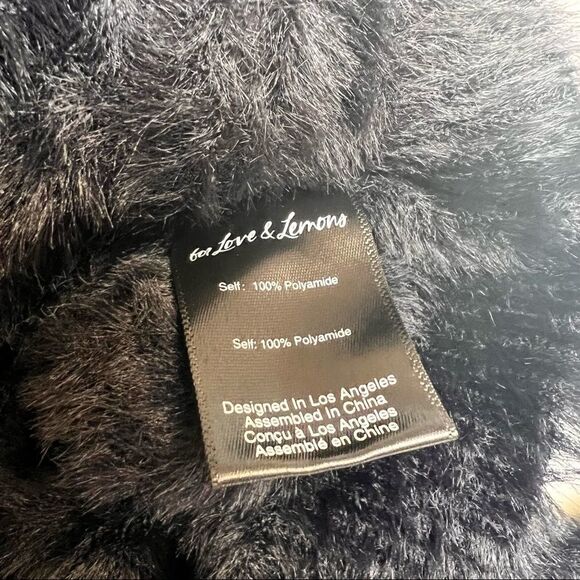 NEW FOR LOVE & LEMONS Devon Sleeveless Fuzzy Top Black Large - Picture 9 of 9